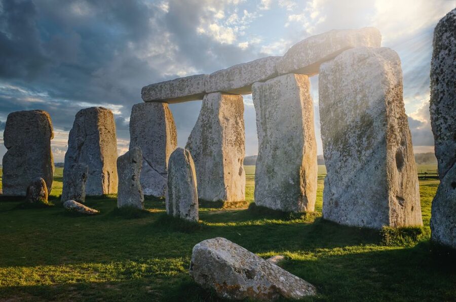 From Bath: Private Stonehenge and Salisbury Tour with Pickup - The short drive through Wiltshire
