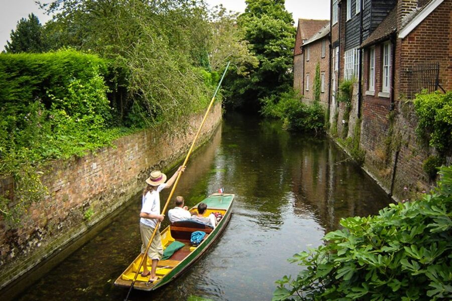 From Brighton: Leeds Castle & Canterbury Full-Day Trip - A few drawbacks to keep in mind
