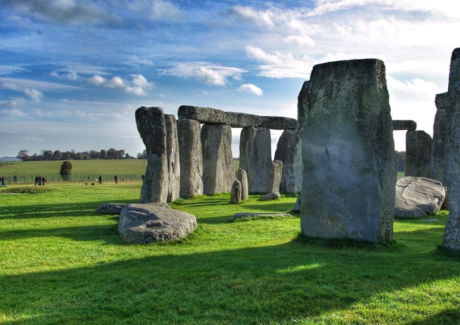 From Cambridge: Guided Day Tour to Bath and Stonehenge - Key points at a glance