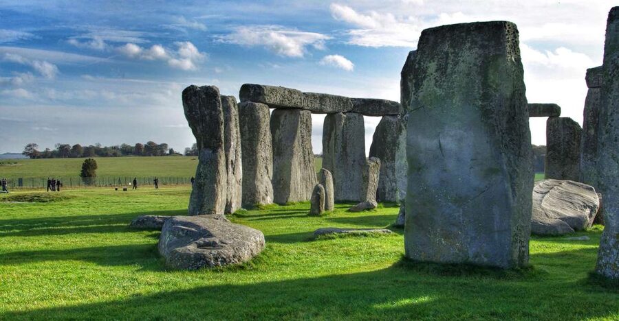 From Cambridge: Guided Day Tour to Bath and Stonehenge - Arriving at Stonehenge after 5,000 years of questions