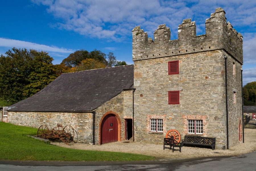 From Dublin: 3-Day Discover Northern Ireland Tour - Castle Ward and the real setting behind Winterfell