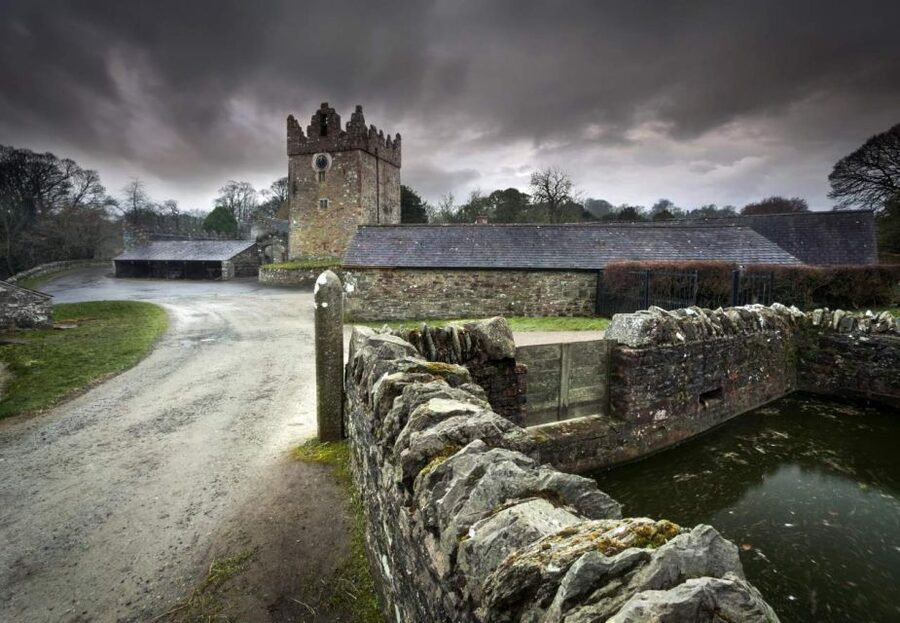 From Dublin: Game of Thrones Winterfell Locations Tour - Practical timing and cancellation