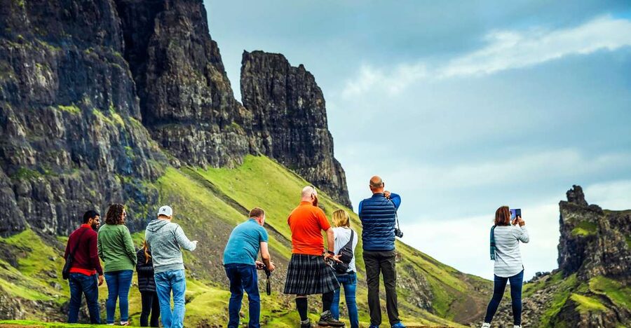 From Edinburgh: 3-Day Isle of Skye and The Highlands Tour - Booking Inverness accommodation wisely