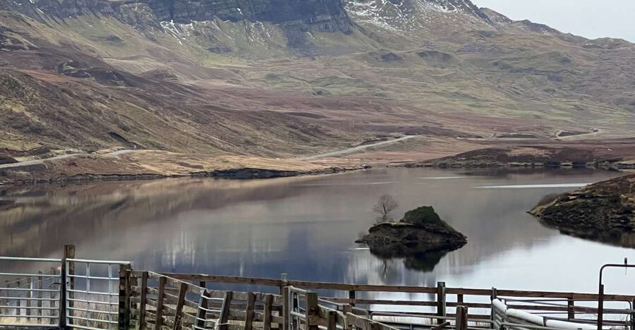 From Edinburgh: 3-Day Isle of Skye & Highlands Private Tour - Riding in a private luxury minivan