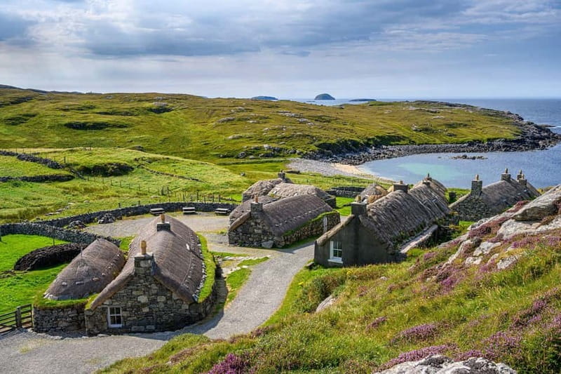 From Edinburgh: 6-Day Isle of Skye and Hebridean Hopper Tour - Day 3: Dun Carloway and the old blackhouses