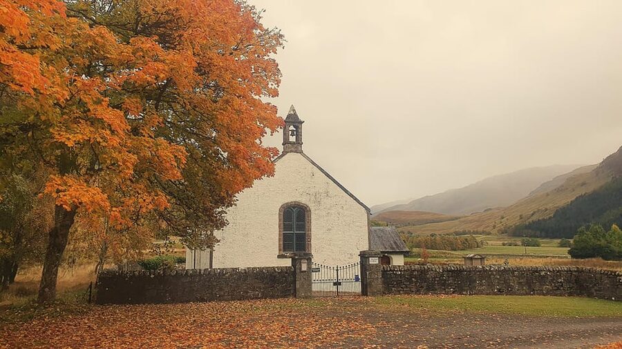 From Edinburgh: a Private Tour to a Majestic Highland Glen - From your accommodation to the Forth Bridge