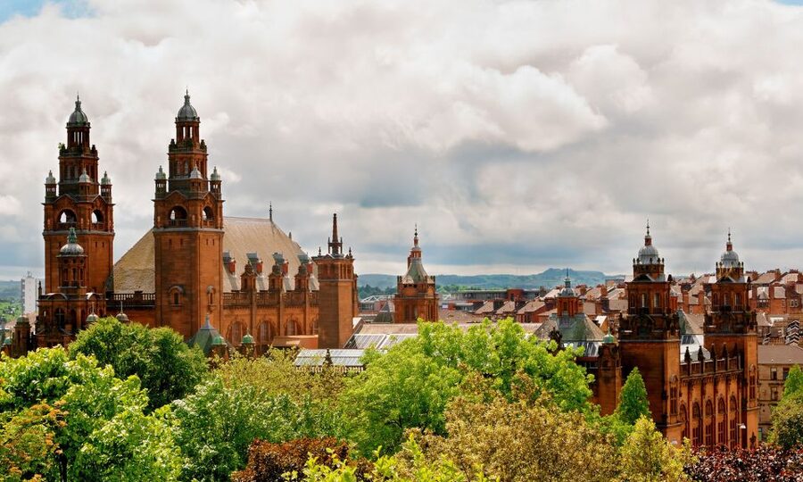 From Edinburgh: Glasgow & Scottish lakes Spanish Tour - Who will get the most from this tour