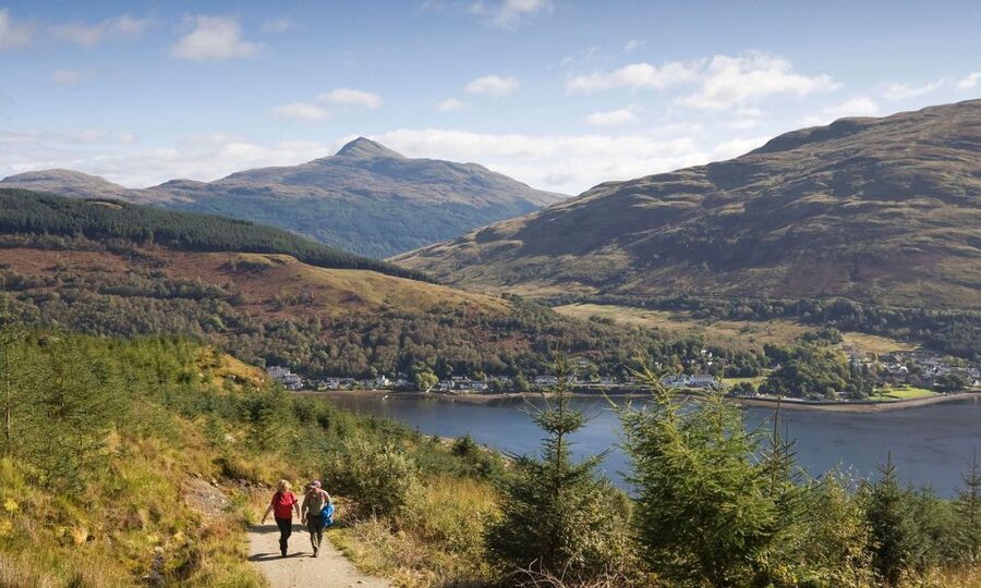 From Edinburgh: Glasgow & Scottish lakes Spanish Tour - Glasgow is a panoramic city tour, not a long city stay