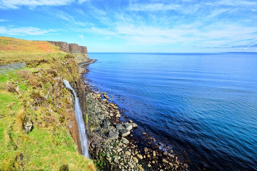 From Edinburgh: Isle of Skye 3-Day Tour with Accommodation - Dunvegan Castle and Skye’s clan stories
