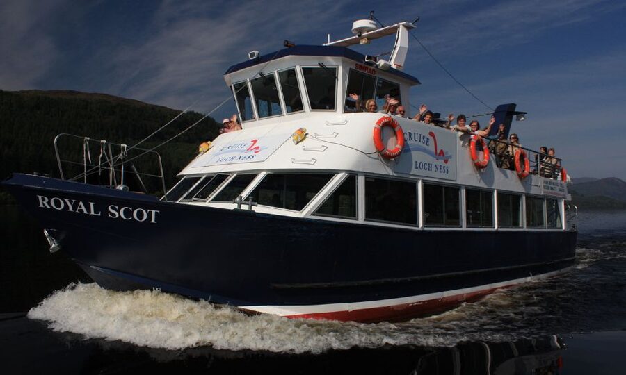 From Edinburgh: Loch Ness and Highlands Tour in Spanish - Pitlochry brings a calmer finish