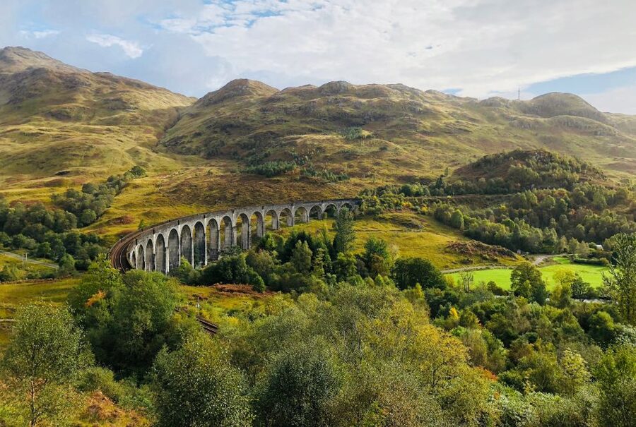 From Glasgow: Glenfinnan, Fort William, and Glencoe Day Trip - Glencoe: scenery with a dark past
