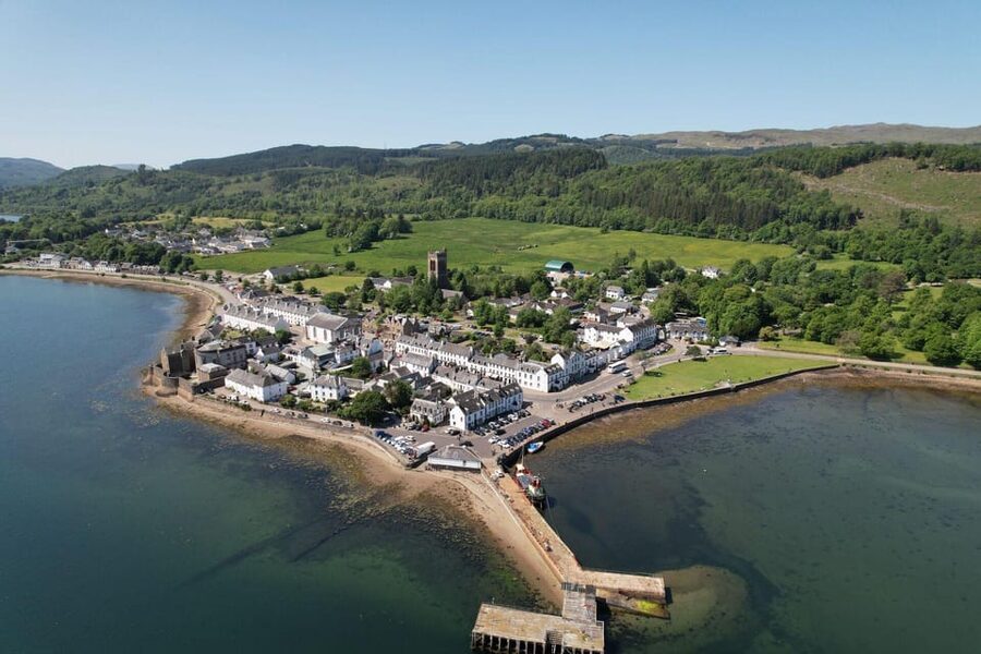 From Glasgow: Jacobite Steam Train & The Highlands Tour - Inveraray beside Loch Fyne
