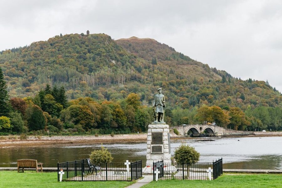 From Glasgow: Oban, Glencoe, Highland Lochs & Castles Tour - Glencoe combines mountain drama with a painful story