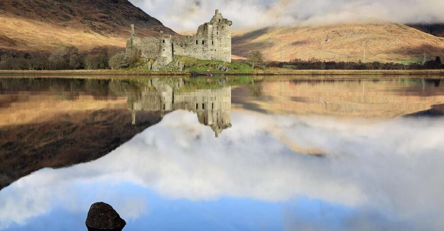 From Glasgow: Oban, Glencoe & West Highland Castles Day Trip - Castle Stalker and the Loch Awe views