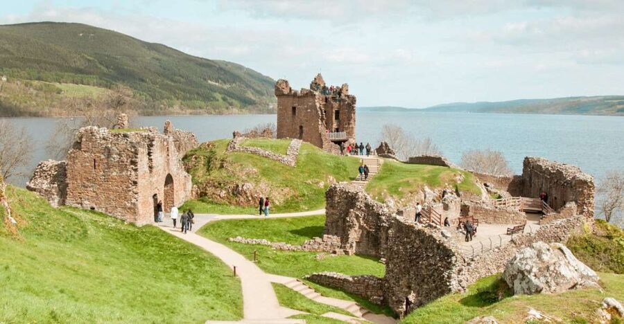 From Inverness: Loch Ness and the Highlands Day Trip - Urquhart Castle and the first big Loch Ness view