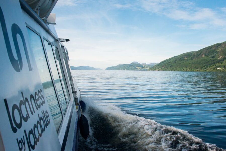 From Inverness: Loch Ness Cruise and Urquhart Castle - Exploring Urquhart Castle in one hour