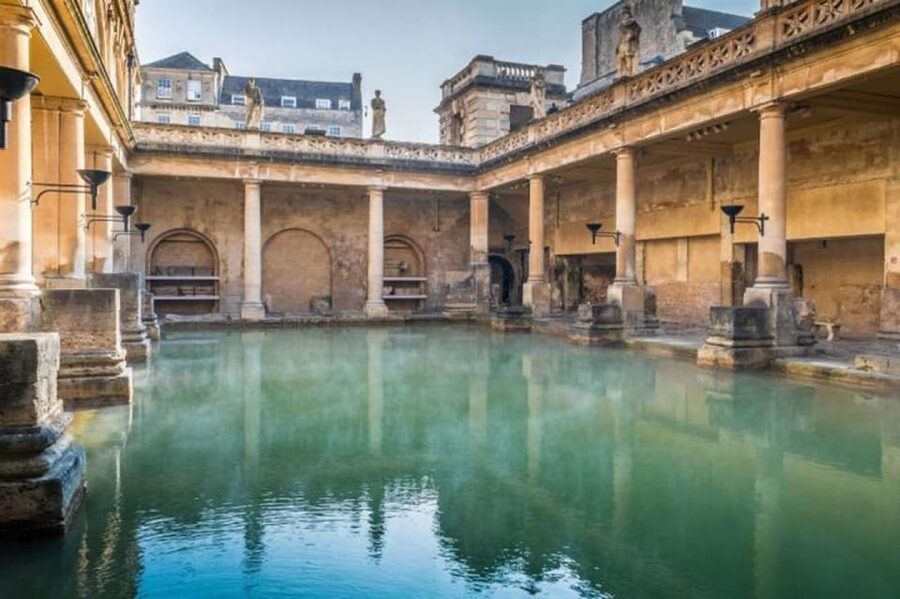 From London: Bath and the Cotswolds Full-day Tour - Twelve hours on the road from London