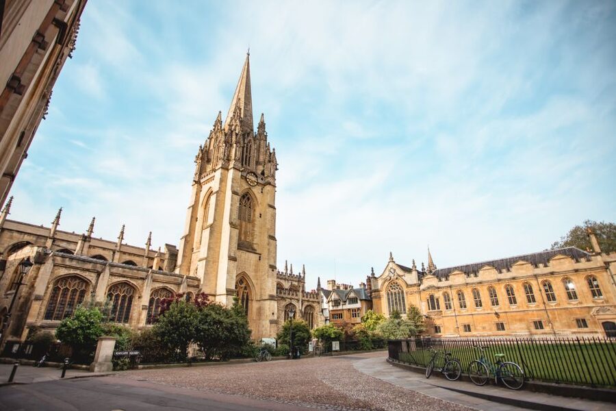 From London: Cotswolds and Oxford Guided Day-Trip - Burford: the first taste of Cotswold charm