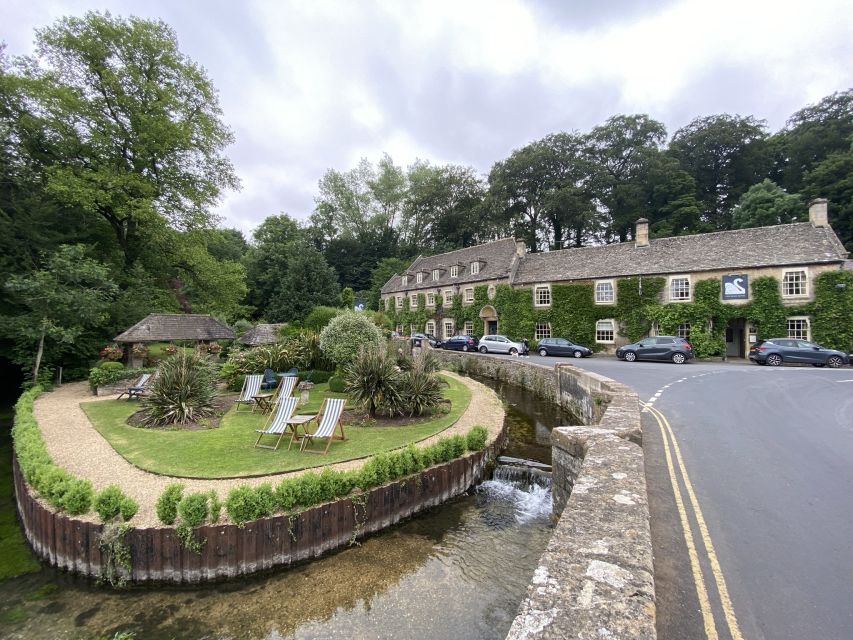 From London: Cotswolds Villages Guided Day Tour - What the private vehicle adds