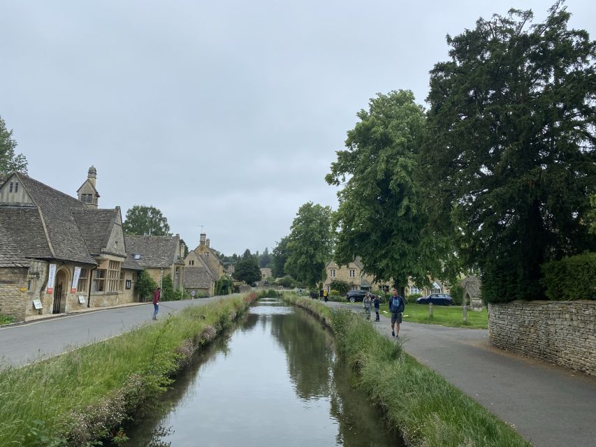 From London: Cotswolds Villages Guided Day Tour - The guide can shape the whole day