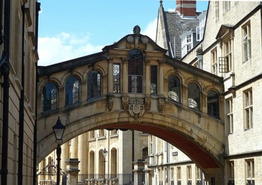 From London: Cotswolds Villages Small Group Day Tour - Scenic roads and the value of a small group