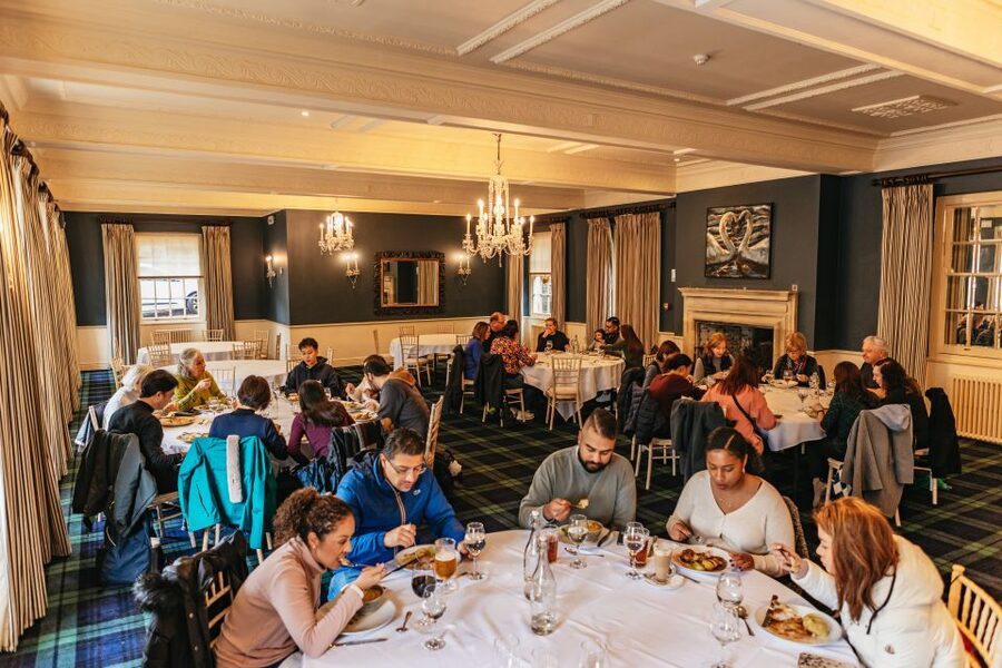 From London: Full-day Cotswolds Tour with Optional Lunch - Is the optional lunch worth it?