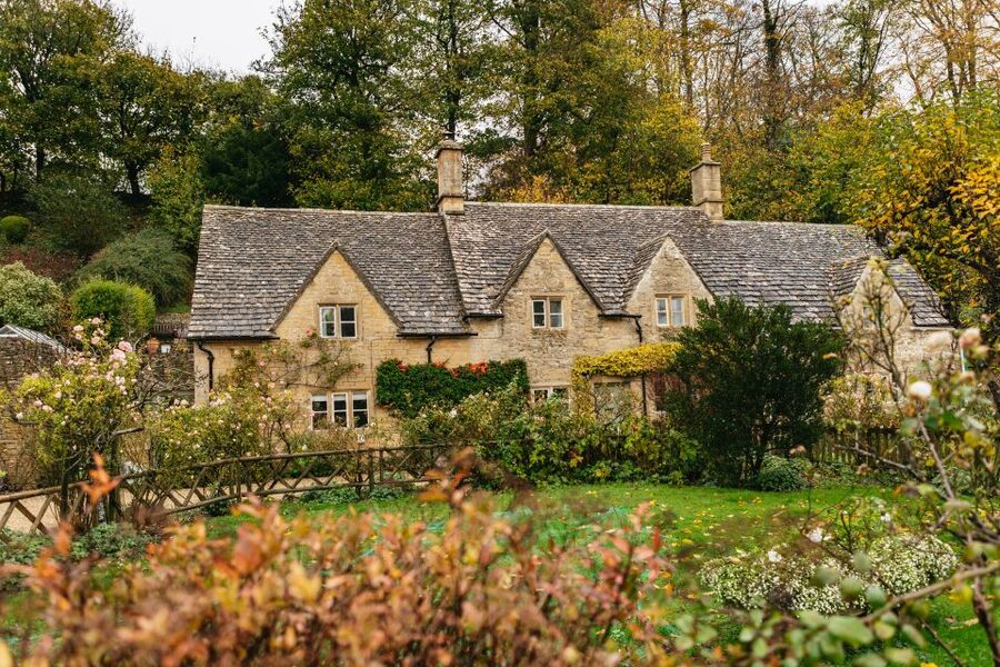 From London: Full-day Cotswolds Tour with Optional Lunch - Bibury and lunch beside the River Coln
