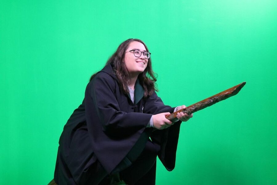 From London: Harry Potter Family Package with Transfers - Entering the Great Hall and the main sets