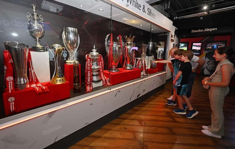 From London: Liverpool FC Stadium & Museum Rail Day Tour - Free time at Albert Dock and Liverpool’s waterfront