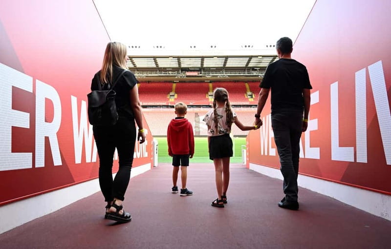 From London: Liverpool FC Stadium & Museum Rail Day Tour - Leaving London from Euston