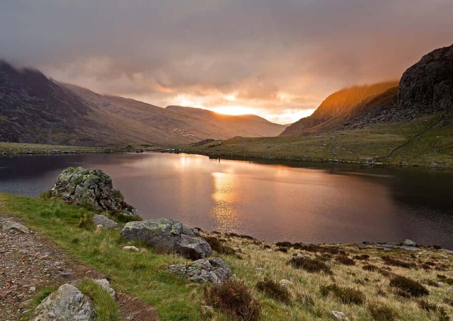 From London: North Wales, Snowdonia & Caernarfon Castle Tour - Starting at London Euston at 6:10 am
