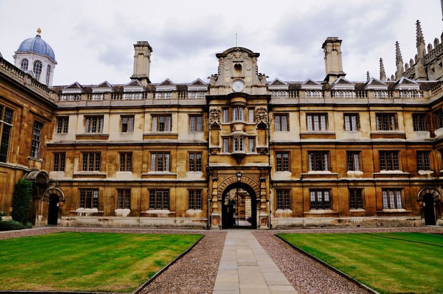 From London: Oxford & Cambridge Day Tour - Cambridge’s Senate House and university center