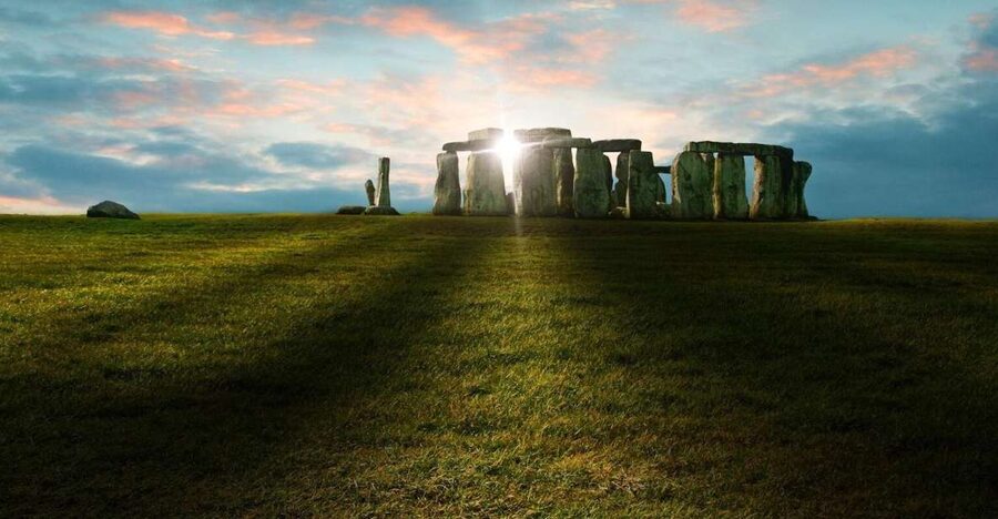 From London: Private Stonehenge Sunrise Viewing & Bath - Bath’s Georgian streets and Roman remains