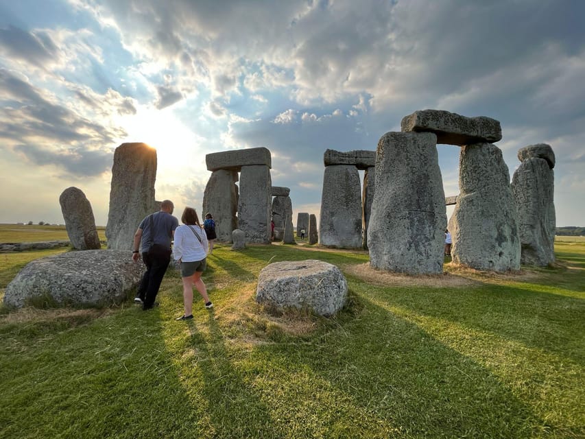From London: Private Stonehenge Sunrise Viewing & Bath - The 5:30 AM London departure