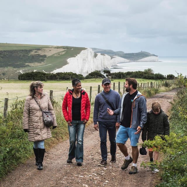 From London: Seven Sisters and Brighton Full-Day Tour - Meeting your guide at London Bridge Station