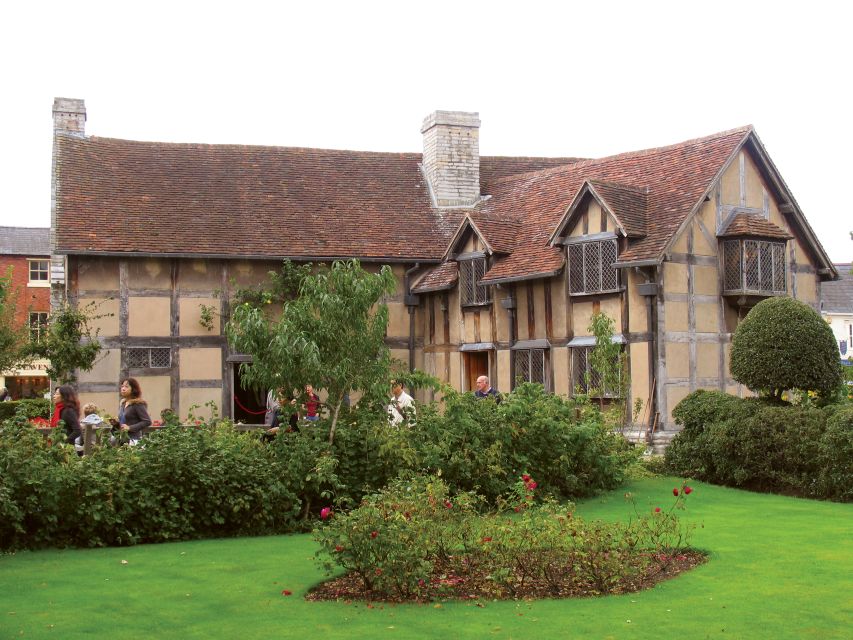 From London: Shakespeare's Stratford-upon-Avon Day Trip - What the unescorted format feels like