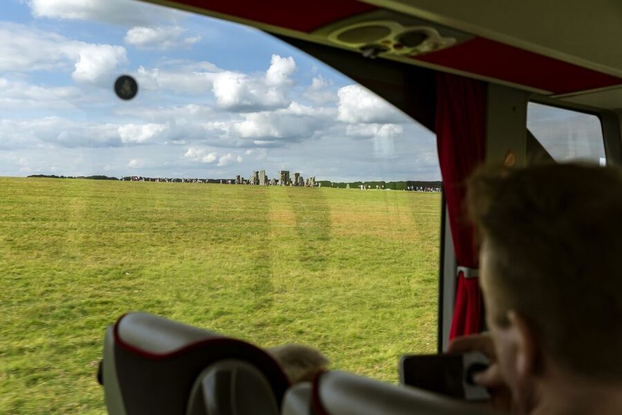 From London: Stonehenge Half-Day Tour - Two hours around the ancient stones