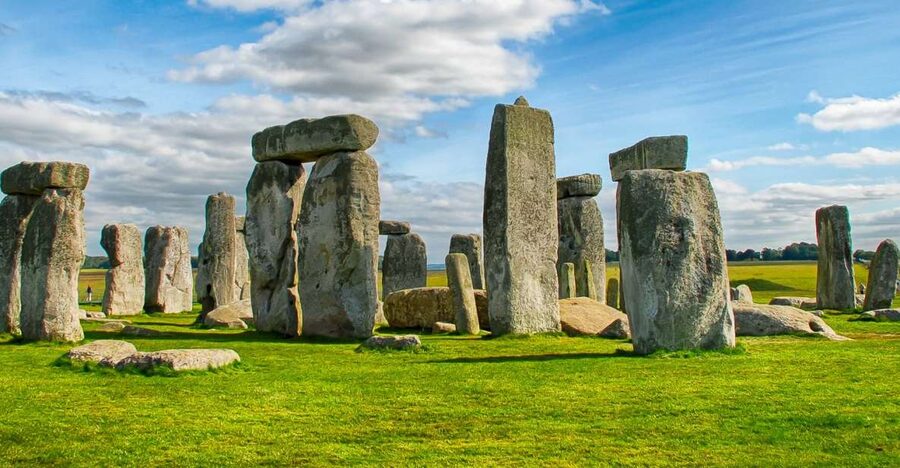 From London: Stonehenge Half-Day Tour - The audio guide, exhibition, and visitor center