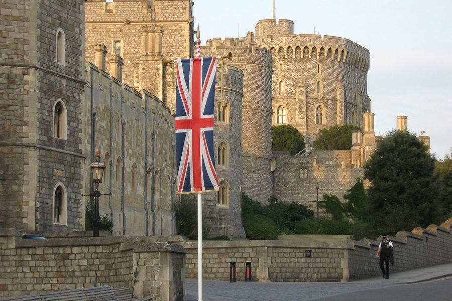 From London: Stonehenge, Windsor, and Bath Small Group Tour - Key points at a glance