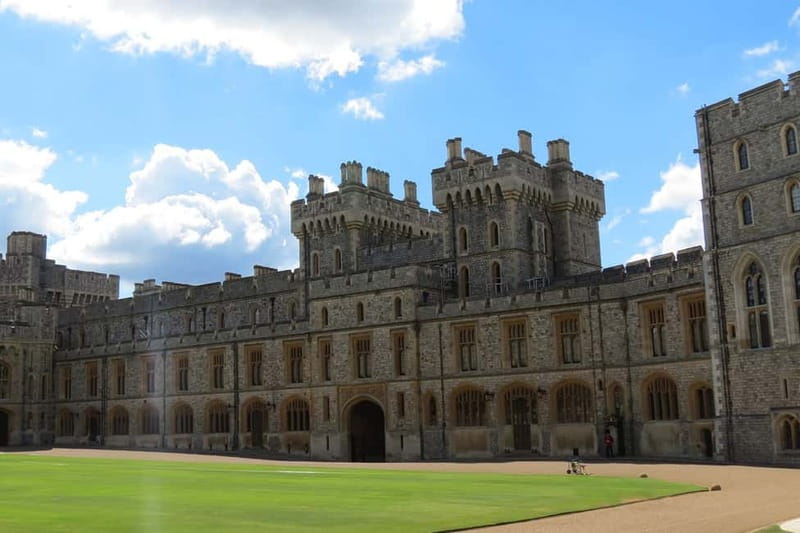 From London: Stonehenge & Windsor Castle Tour with Tickets - Two very different chapters of England in one day