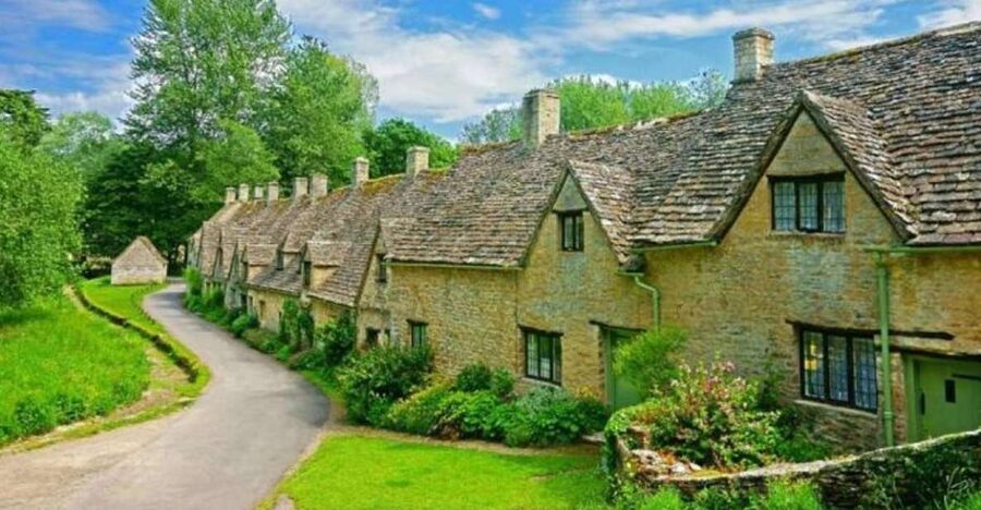 From London: The Cotswolds Day Trip with Lunch - From Shakespeare’s Stratford to Cotswold stone