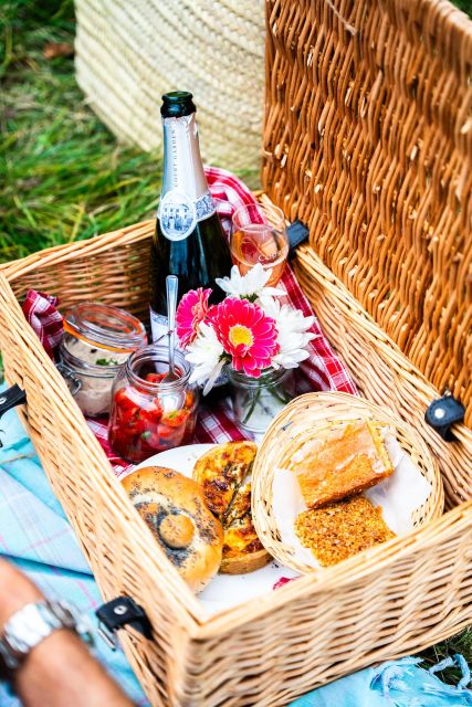 From London: Vintage Bus Wine Tour with Return Train Tickets - Returning to Brighton and London Bridge