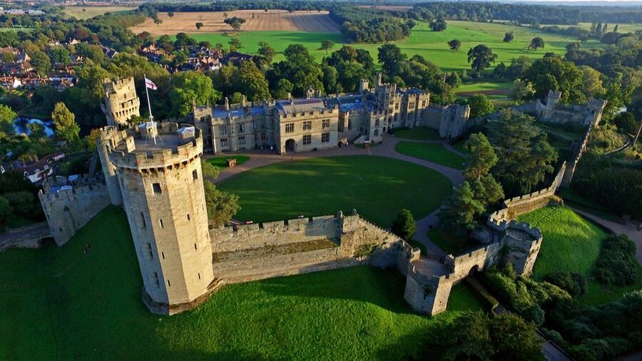 From London: Warwick Castle Day Trip by Rail - The state rooms and the Earls of Warwick
