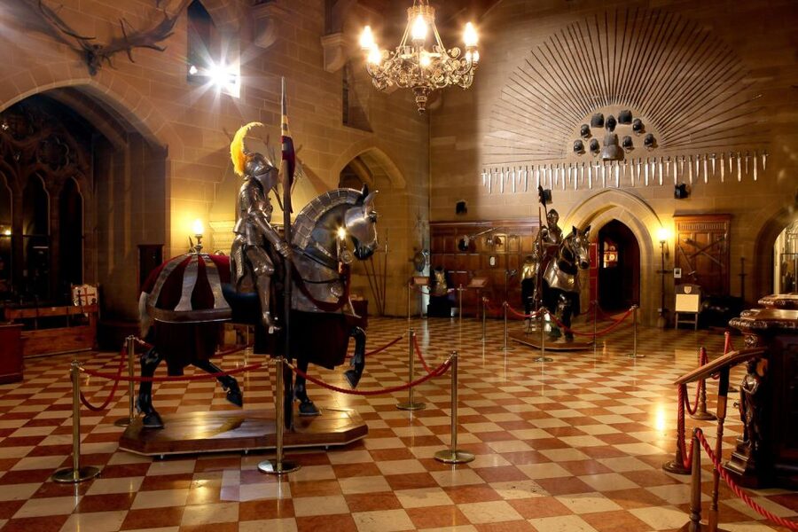 From London: Warwick, Oxford, Stratford & Cotswolds Day Tour - Stratford-upon-Avon: Shakespeare in a compact historic town