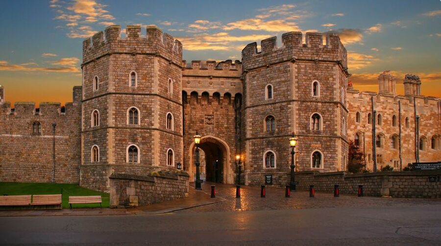 From London: Windsor Castle and Stonehenge Day Trip - Stonehenge on Salisbury Plain