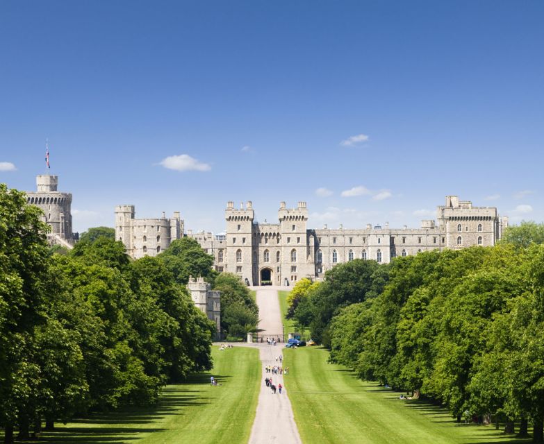 From London: Windsor Castle and Stonehenge Day Trip - Getting to Windsor Castle from London
