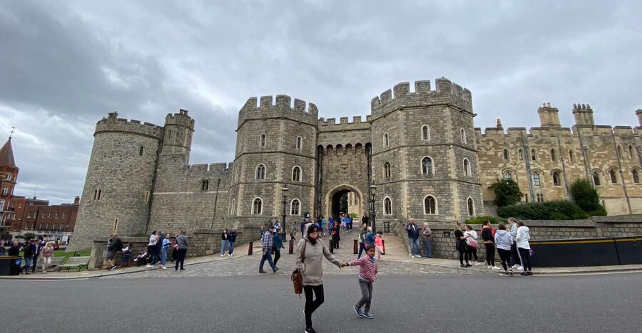 From London: Windsor Castle & Stonehenge Private Day Trip - 9:30am at Windsor Castle