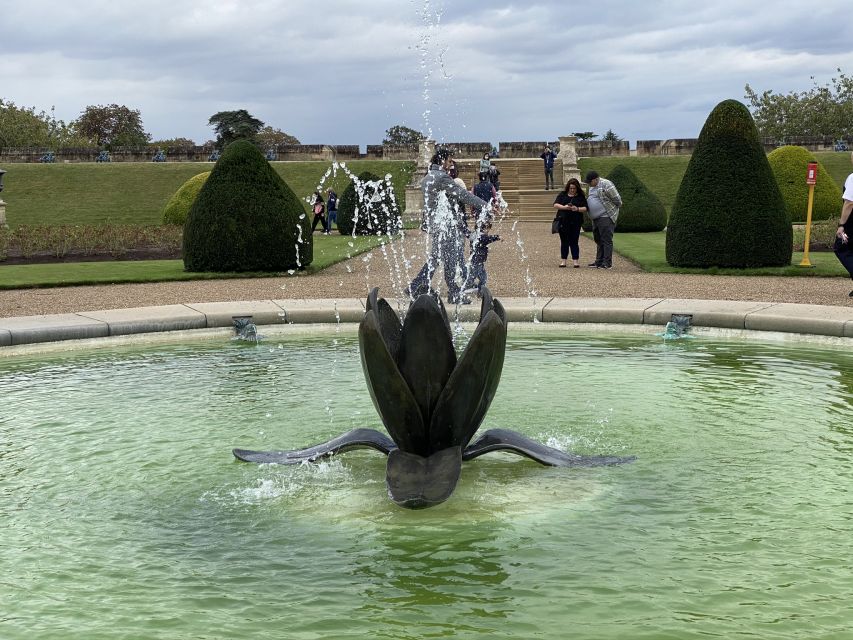 From London: Windsor Castle & Stonehenge Private Day Trip - 3:30pm pub lunch in the English countryside