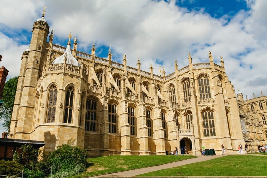 From London: Windsor, Oxford & Stonehenge Full-Day Trip - Oxford: colleges, cobbles, and the city of dreaming spires