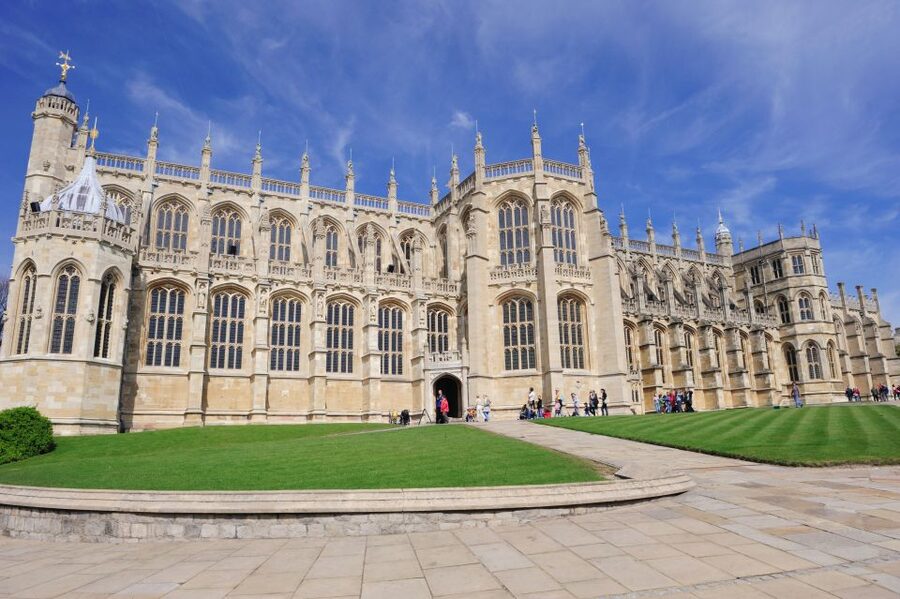 From London: Windsor, Stonehenge, & Salisbury Cathedral Trip - The 12-hour schedule and its real demands